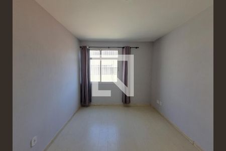 Sala de apartamento para alugar com 1 quarto, 32m² em Bento Ribeiro, Rio de Janeiro