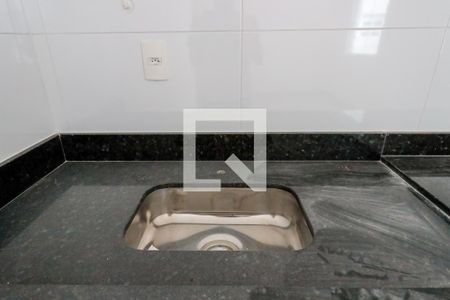 Sala e Cozinha de apartamento à venda com 2 quartos, 43m² em Vila Mazzei, São Paulo