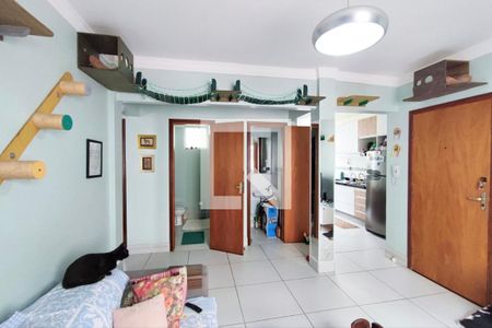 Sala de apartamento à venda com 2 quartos, 62m² em Cambuí, Campinas