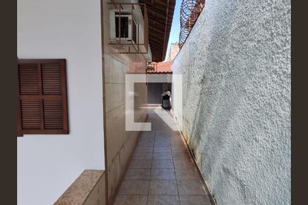 Quintal de casa para alugar com 3 quartos, 100m² em Centro, Duque de Caxias