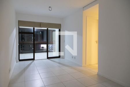 Sala de apartamento para alugar com 2 quartos, 74m² em Recreio dos Bandeirantes, Rio de Janeiro