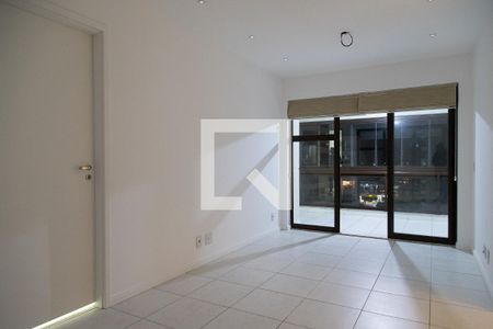 Sala de apartamento para alugar com 2 quartos, 74m² em Recreio dos Bandeirantes, Rio de Janeiro