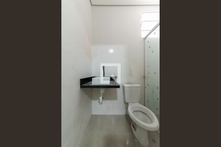 Banheiro de kitnet/studio para alugar com 1 quarto, 28m² em Vila Nair, São Paulo