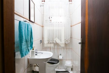 Casa à venda com 206m², 4 quartos e 2 vagas Casa à venda com 206m², 4 quartos e 2 vagasLavabo