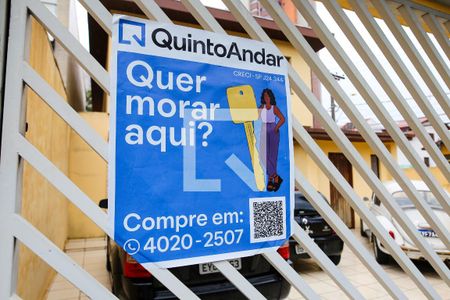 Casa à venda com 206m², 4 quartos e 2 vagas Casa à venda com 206m², 4 quartos e 2 vagasPlaquinha