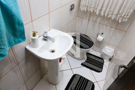 Casa à venda com 206m², 4 quartos e 2 vagas Casa à venda com 206m², 4 quartos e 2 vagasLavabo