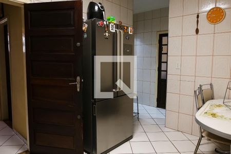 Casa à venda com 206m², 4 quartos e 2 vagas Casa à venda com 206m², 4 quartos e 2 vagasCozinha