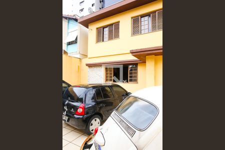 Casa à venda com 206m², 4 quartos e 2 vagas Casa à venda com 206m², 4 quartos e 2 vagasQuintal e Garagem