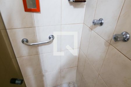 Casa à venda com 206m², 4 quartos e 2 vagas Casa à venda com 206m², 4 quartos e 2 vagasBanheiro da Suite