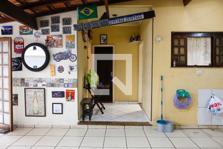 Casa à venda com 206m², 4 quartos e 2 vagas Casa à venda com 206m², 4 quartos e 2 vagasÁrea de Serviço e Churrasqueira