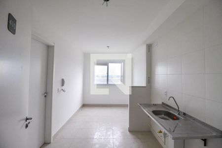 Sala/Cozinha de apartamento para alugar com 1 quarto, 26m² em Jardim Adutora, São Paulo