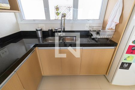 Casa à venda com 189m², 3 quartos e 2 vagas Casa à venda com 189m², 3 quartos e 2 vagasCozinha