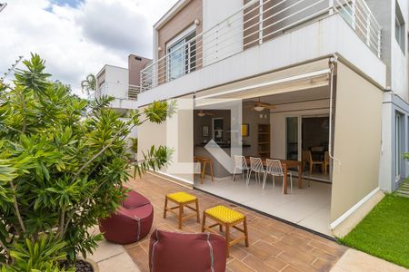 Casa à venda com 189m², 3 quartos e 2 vagas Casa à venda com 189m², 3 quartos e 2 vagasQuintal