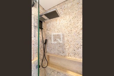 Casa à venda com 189m², 3 quartos e 2 vagas Casa à venda com 189m², 3 quartos e 2 vagasBanheiro externo