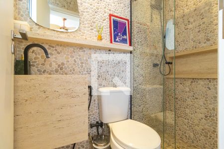 Casa à venda com 189m², 3 quartos e 2 vagas Casa à venda com 189m², 3 quartos e 2 vagasBanheiro externo