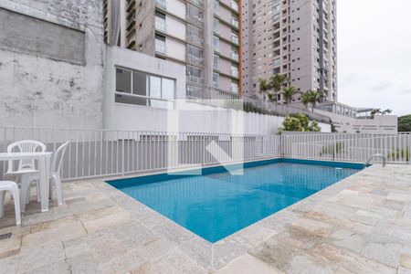 Apartamento à venda com 34m², 1 quarto e 1 vagaÁrea comum - Piscina