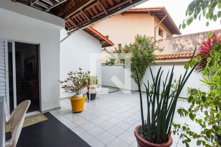 Casa à venda com 143m², 3 quartos e 2 vagasQuintal