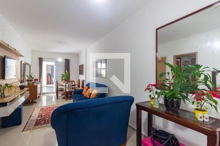 Casa à venda com 143m², 3 quartos e 2 vagasSala