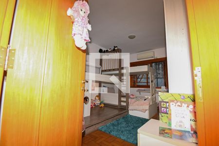 Casa à venda com 278m², 5 quartos e 4 vagasquarto 4