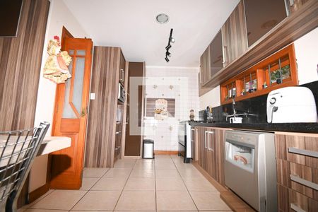 Casa à venda com 278m², 5 quartos e 4 vagascozinha