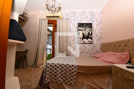 Casa à venda com 278m², 5 quartos e 4 vagasquarto 2