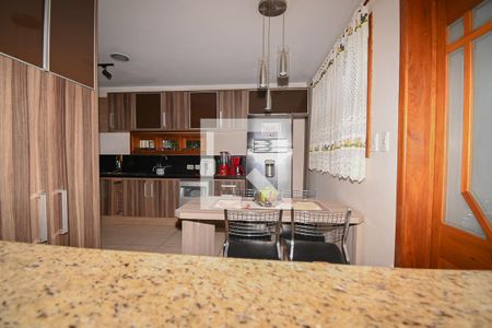 Casa à venda com 278m², 5 quartos e 4 vagascozinha