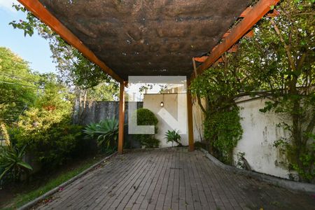 Casa à venda com 278m², 5 quartos e 4 vagaspátio - frente