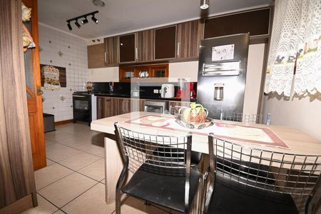 Casa à venda com 278m², 5 quartos e 4 vagascozinha