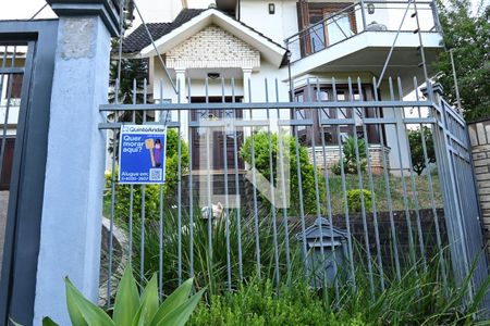 Casa à venda com 278m², 5 quartos e 4 vagasvista frontal