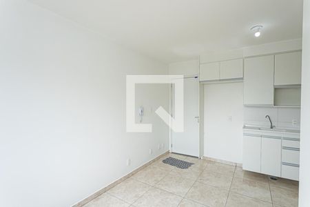 Sala, cozinha e área de serviço de apartamento à venda com 2 quartos, 38m² em Vila Pirituba, São Paulo