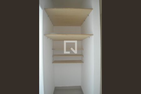 closet de casa para alugar com 3 quartos, 84m² em Luz, Nova Iguaçu