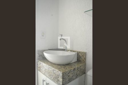 Banheiro da Suíte de casa para alugar com 3 quartos, 84m² em Luz, Nova Iguaçu