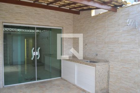 Quintal de casa para alugar com 3 quartos, 84m² em Luz, Nova Iguaçu