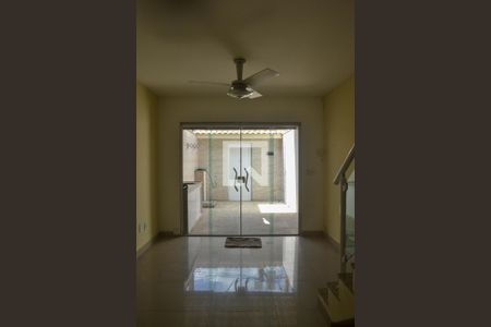 sala de casa para alugar com 3 quartos, 84m² em Luz, Nova Iguaçu