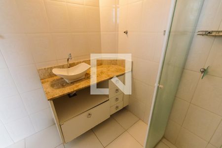 Banheiro da Suíte 1 de apartamento para alugar com 2 quartos, 50m² em Santa Cecília, São Paulo