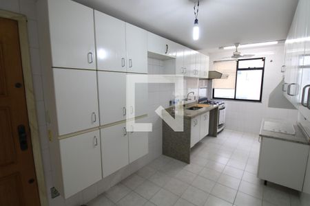 Apartamento à venda com 172m², 4 quartos e 2 vagasCozinha