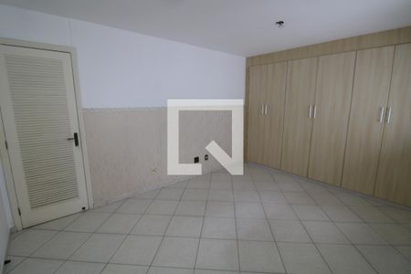 Apartamento à venda com 172m², 4 quartos e 2 vagasSuíte