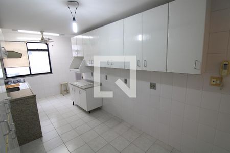 Apartamento à venda com 172m², 4 quartos e 2 vagasCozinha