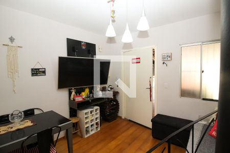 Sala de casa de condomínio à venda com 2 quartos, 86m² em Cavalhada, Porto Alegre
