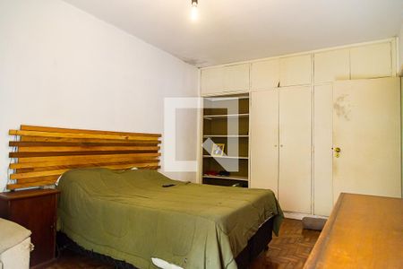 Casa à venda com 270m², 4 quartos e 7 vagas Casa à venda com 270m², 4 quartos e 7 vagasSuíte