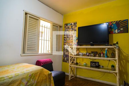 Casa à venda com 270m², 4 quartos e 7 vagas Casa à venda com 270m², 4 quartos e 7 vagasQuarto 4