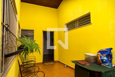 Casa à venda com 270m², 4 quartos e 7 vagas Casa à venda com 270m², 4 quartos e 7 vagasQuintal
