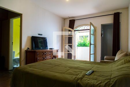 Casa à venda com 270m², 4 quartos e 7 vagas Casa à venda com 270m², 4 quartos e 7 vagasSuíte