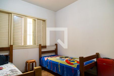 Casa à venda com 270m², 4 quartos e 7 vagas Casa à venda com 270m², 4 quartos e 7 vagasQuarto 3