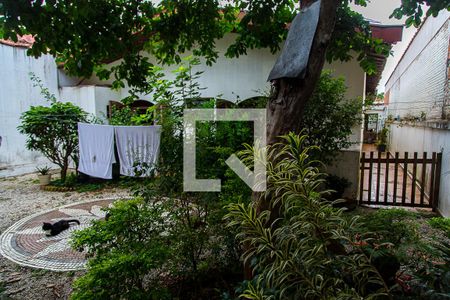 Casa à venda com 270m², 4 quartos e 7 vagas Casa à venda com 270m², 4 quartos e 7 vagasVista do Quarto da Edícula