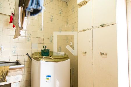 Casa à venda com 270m², 4 quartos e 7 vagas Casa à venda com 270m², 4 quartos e 7 vagasÁrea de Serviço