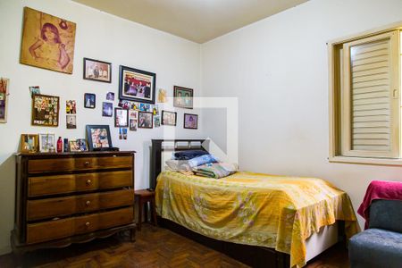 Casa à venda com 270m², 4 quartos e 7 vagas Casa à venda com 270m², 4 quartos e 7 vagasQuarto 4