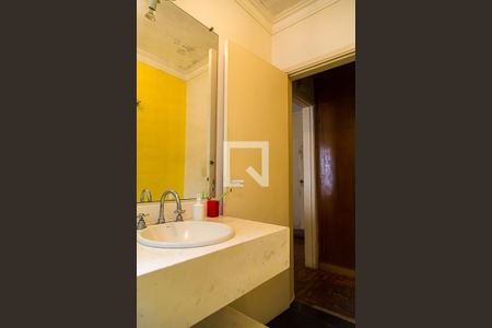 Casa à venda com 270m², 4 quartos e 7 vagas Casa à venda com 270m², 4 quartos e 7 vagasBanheiro da Suíte