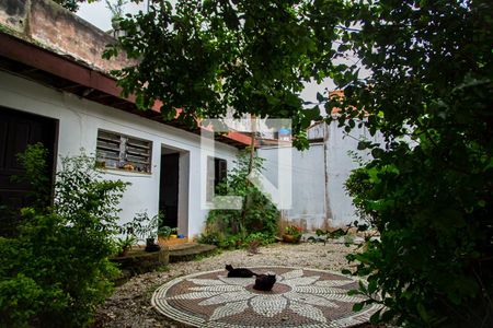 Casa à venda com 270m², 4 quartos e 7 vagas Casa à venda com 270m², 4 quartos e 7 vagasQuintal