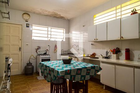 Casa à venda com 270m², 4 quartos e 7 vagas Casa à venda com 270m², 4 quartos e 7 vagasCozinha